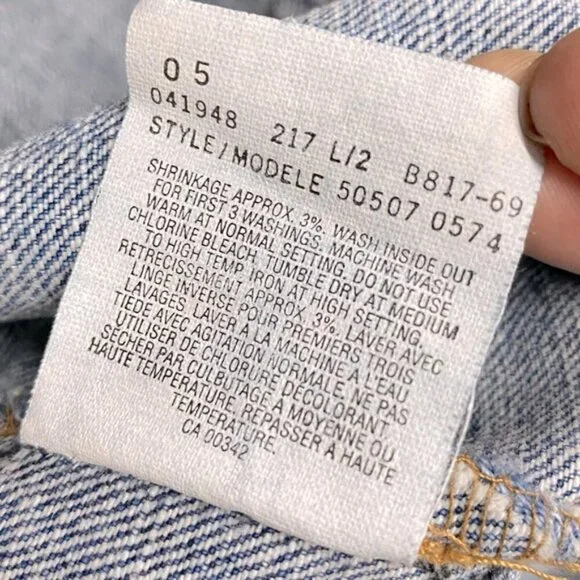 Vintage Levi’s 505 Med Wash Regular Fit Blue Jeans 36